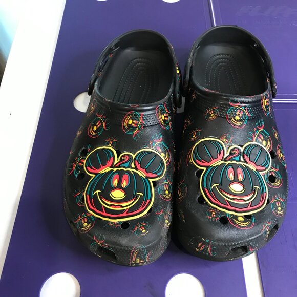 DISNEY PARK CROCS HALLOWEEN MICKEY MOUSE WOMENS SIZE 11  MALE 9 - Picture 8 of 9